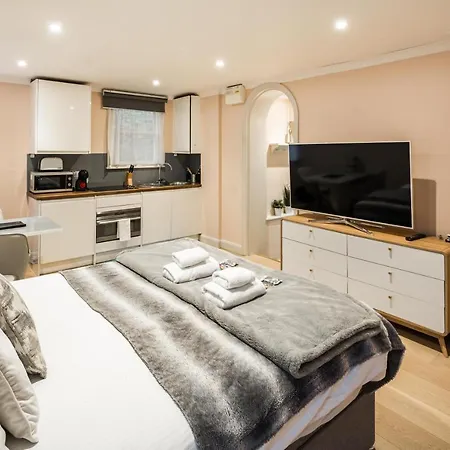 Apartamento Superb Chelsea Rare Find With Patio 2 Min From Tube Londres Exterior foto