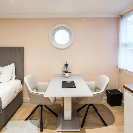 Apartamento Superb Chelsea Rare Find With Patio 2 Min From Tube Londres Exterior foto
